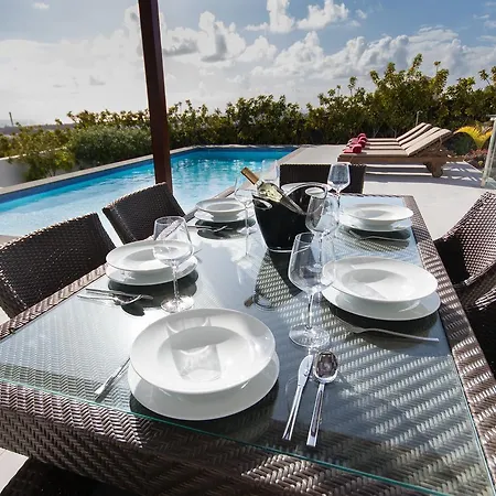 Deluxe Iii Villa