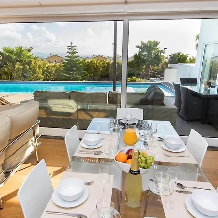 Villa Deluxe Iii